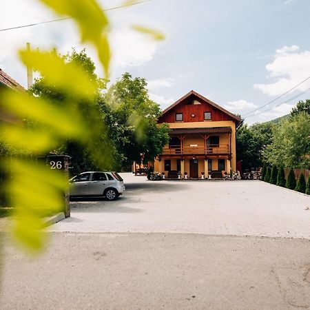 Iris 2 Bed & Breakfast Прайд Екстериор снимка