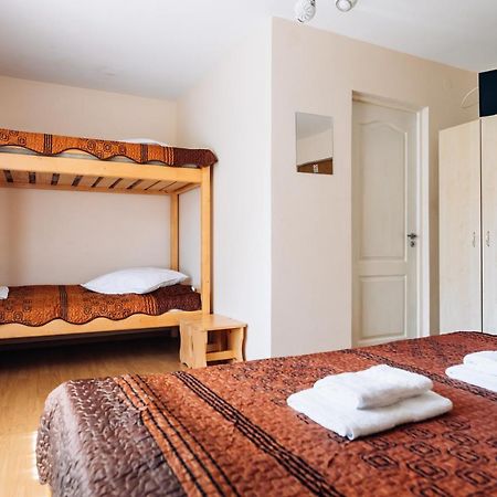 Iris 2 Bed & Breakfast Прайд Екстериор снимка