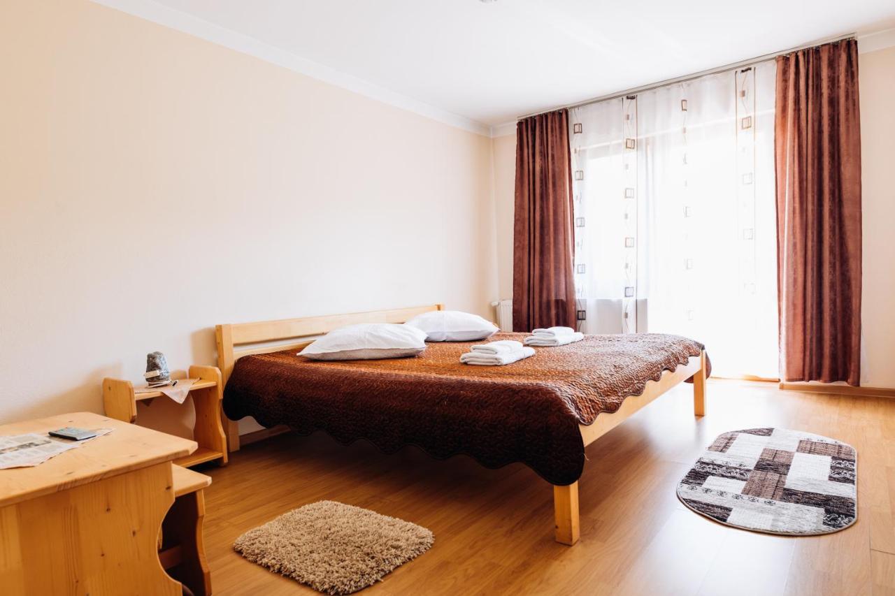 Iris 2 Bed & Breakfast Прайд Екстериор снимка