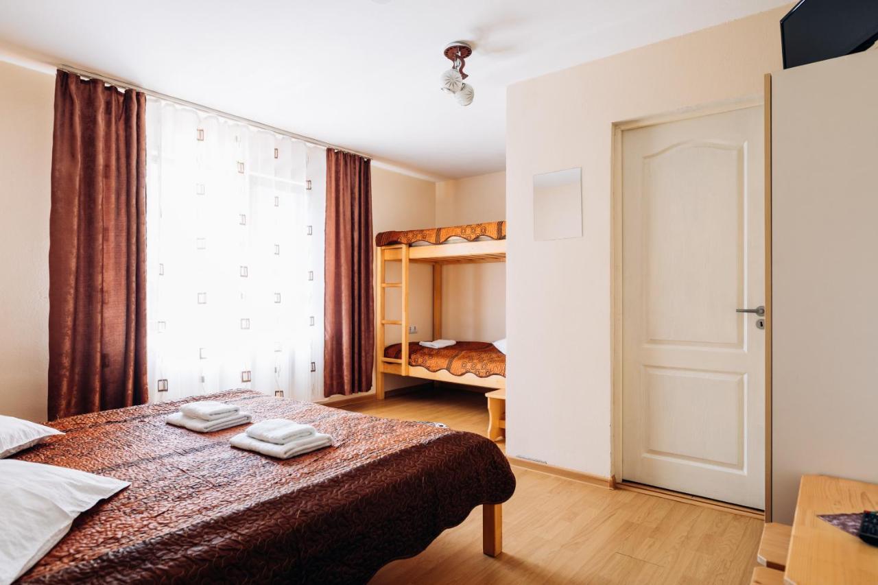 Iris 2 Bed & Breakfast Прайд Екстериор снимка